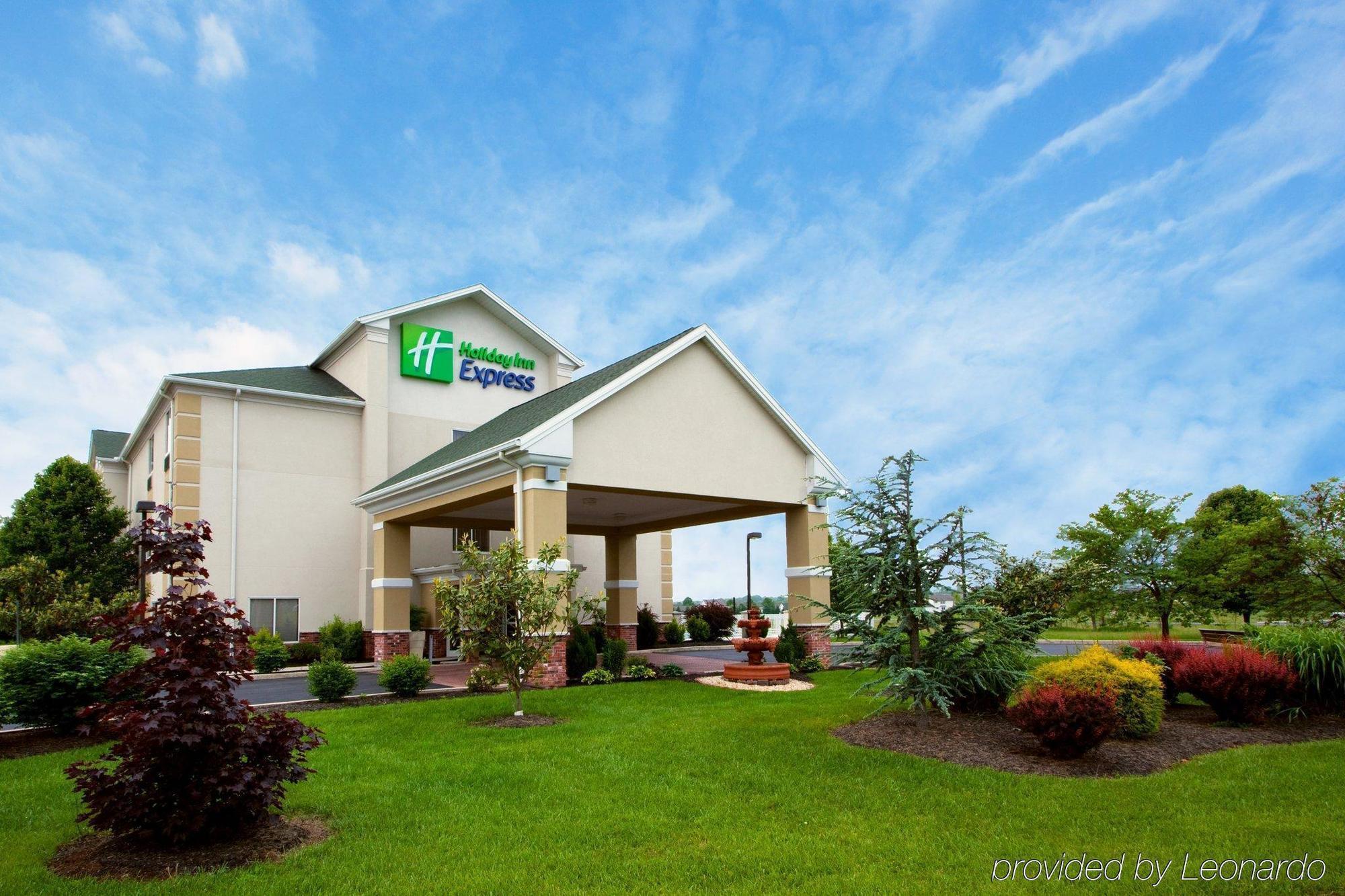 Quality Inn Spring Mills - Martinsburg North Buitenkant foto